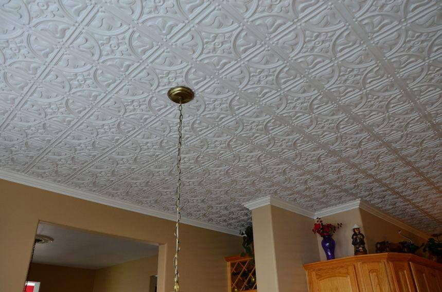 ilustrasi plafon plastik (ceilingstilesbyus.com)