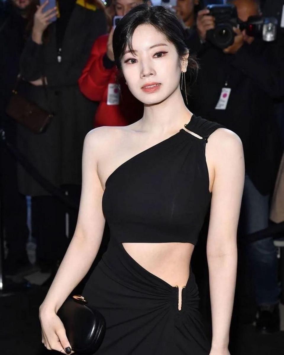 Dahyun Twice (instagram.com/marieclarietw)