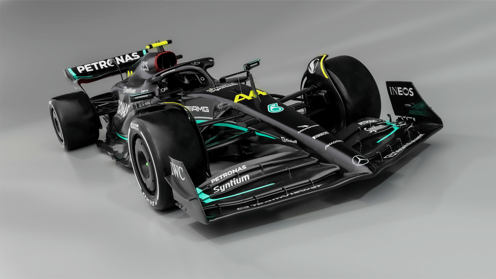 tampilan depan mobil Mercedes W14 (formula1.com)