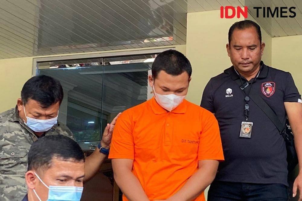 Anggota Densus 88 Bripda HS pelaku pembunuhan sopir taksi online di Depok (IDN Times/Amir Faisol)