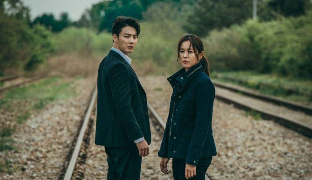 Yoon Shi Yoon dan Kyung Soo Jin di Train (dok. OCN/Train)