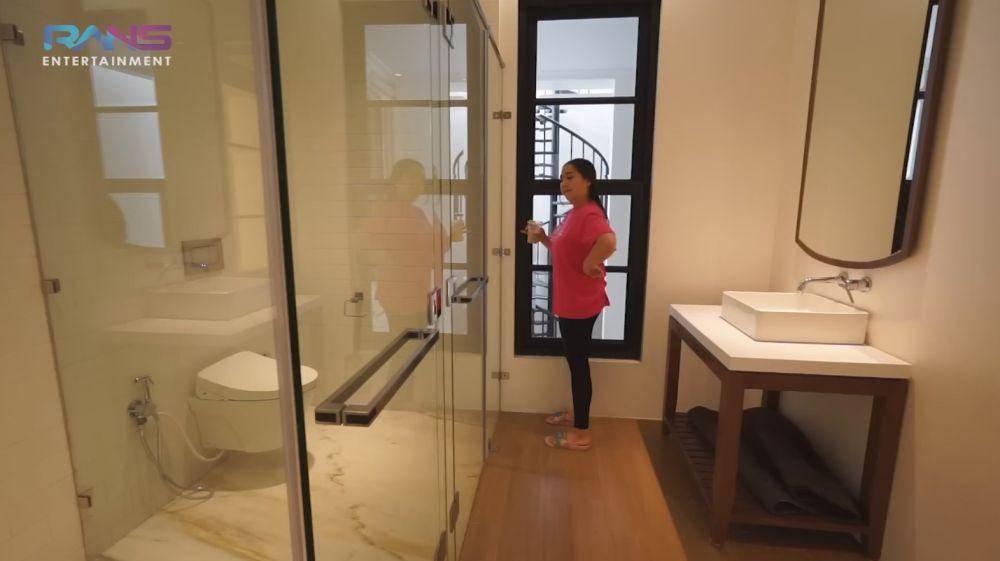Nagita pantau pembangunan rumah (YouTube.com/Rans Entartainment)