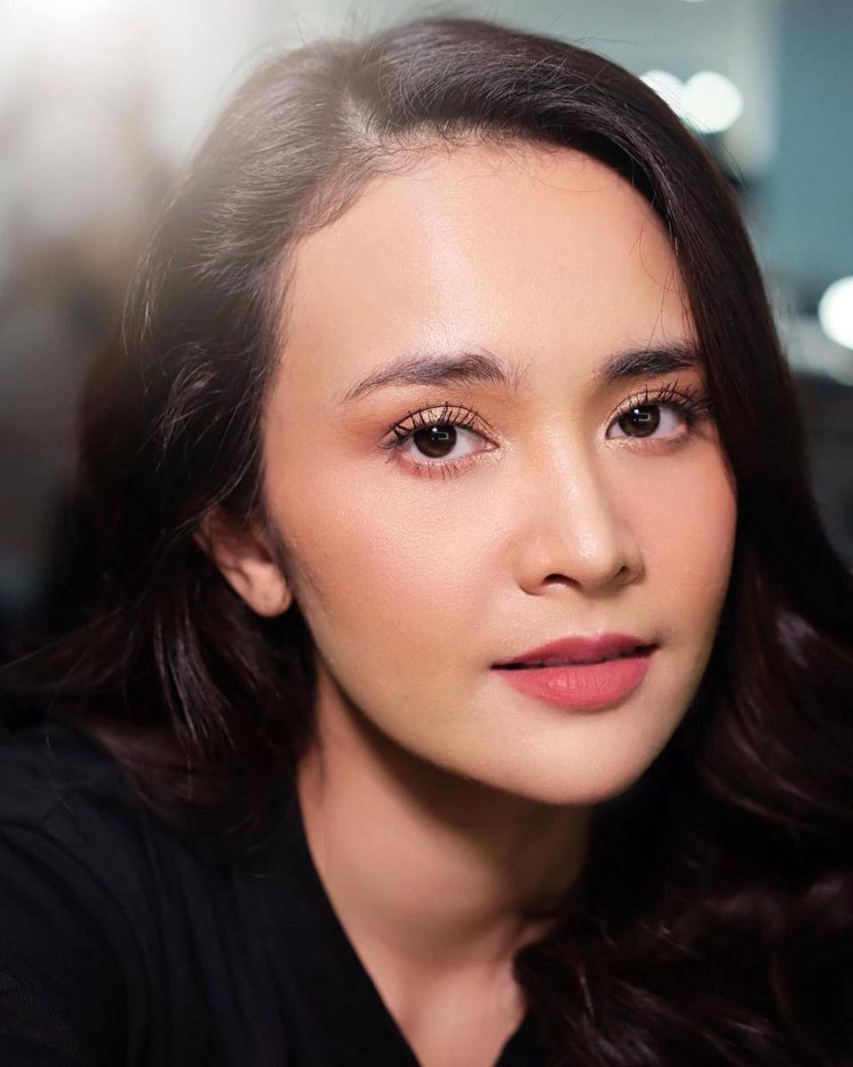 Makeup wisuda. (instagram.com/ryanogilvy)