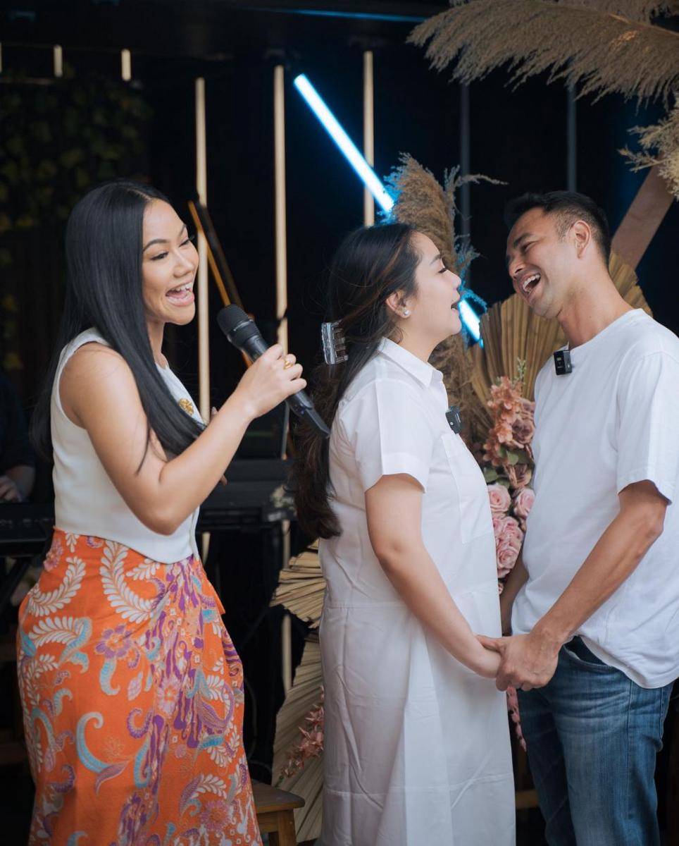 momen Yura Yunita surprise-in Nagita Slavina (instagram.com/raffinagita1717)