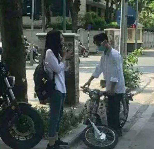 cewek kena apes (instagram.com/ngakaksehat)