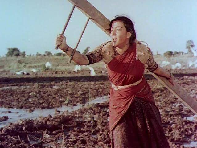 Nargis Dutt di film Mother India (dok. Mehboob Productions/Mother India)