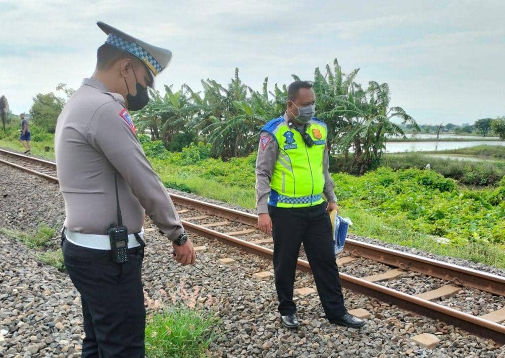 Pejalan kaki di Kabupaten Lamongan tewas tersambar kereta api. Dok Istimewa