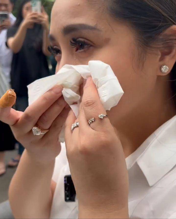momen Yura Yunita surprise-in Nagita Slavina (instagram.com/raffinagita1717)