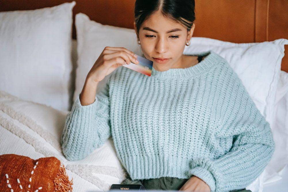 Wanita ditempat tidur (pexels.com/Liza Summer)