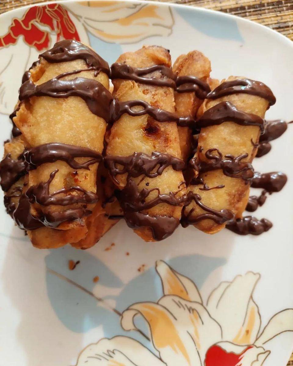 Ilustrasi pisang goreng cokelat (instagram.com/elsye_bs)