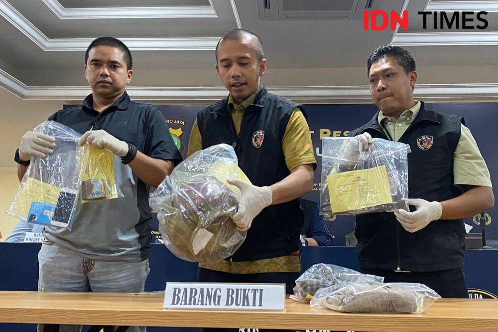 Pengungkapan kasus pembunuhan berencana bos ayam goreng di Bekasi. (IDN Times/Amir Faisol)