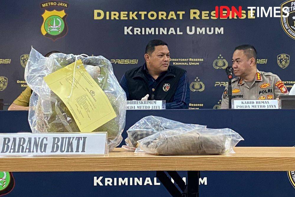 Pengungkapan kasus pembunuhan berencana bos ayam goreng di Bekasi. (IDN Times/Amir Faisol)