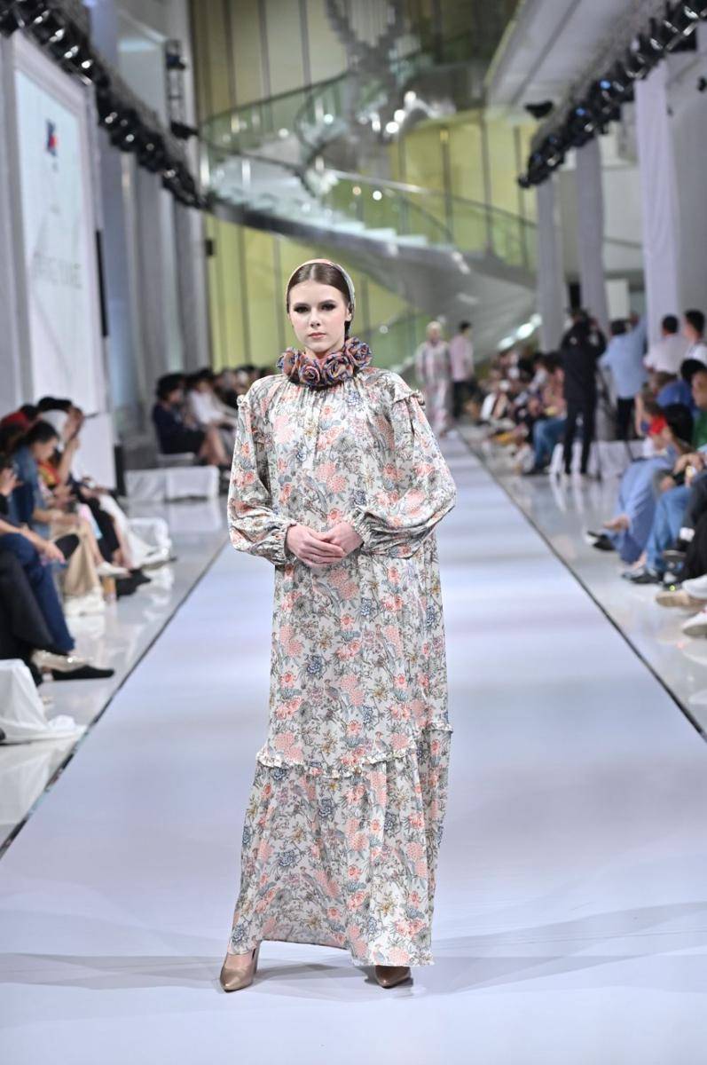 Koleksi Andalucia Garden by Itang Yunasz Prime x JNE Express. 17 Februari 2023. (dok. Garis Poetih)
