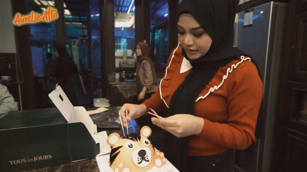 Ameena gladi ulang tahun (YouTube.com/Aurelie Atta)