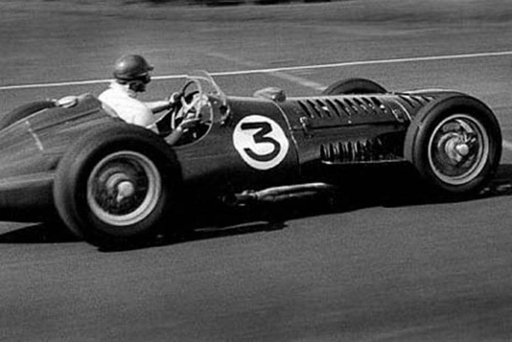 Juan Manuel Fangio (formula1.com)