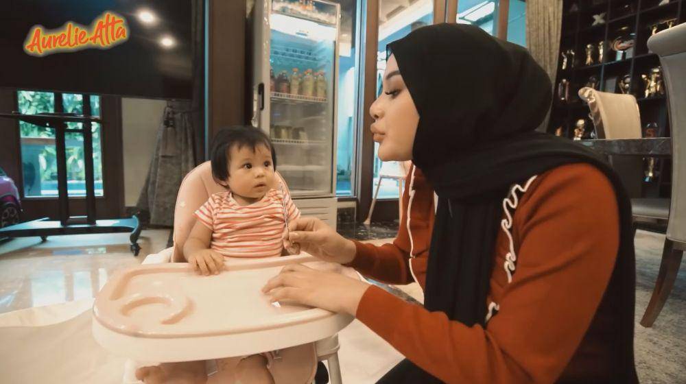Ameena gladi ulang tahun (YouTube.com/Aurelie Atta)