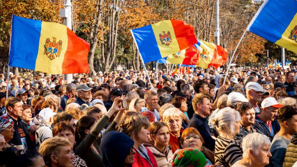 suasana demonstrasi anti-pemerintah di Moldova (facebook.com/ilanshorofficial)