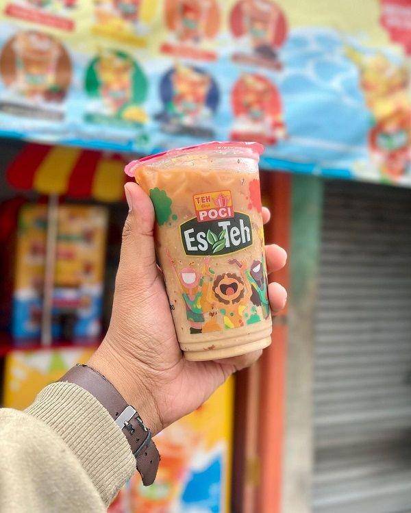 Teh Poci Milk Tea (instagram.com/jajanangarut)