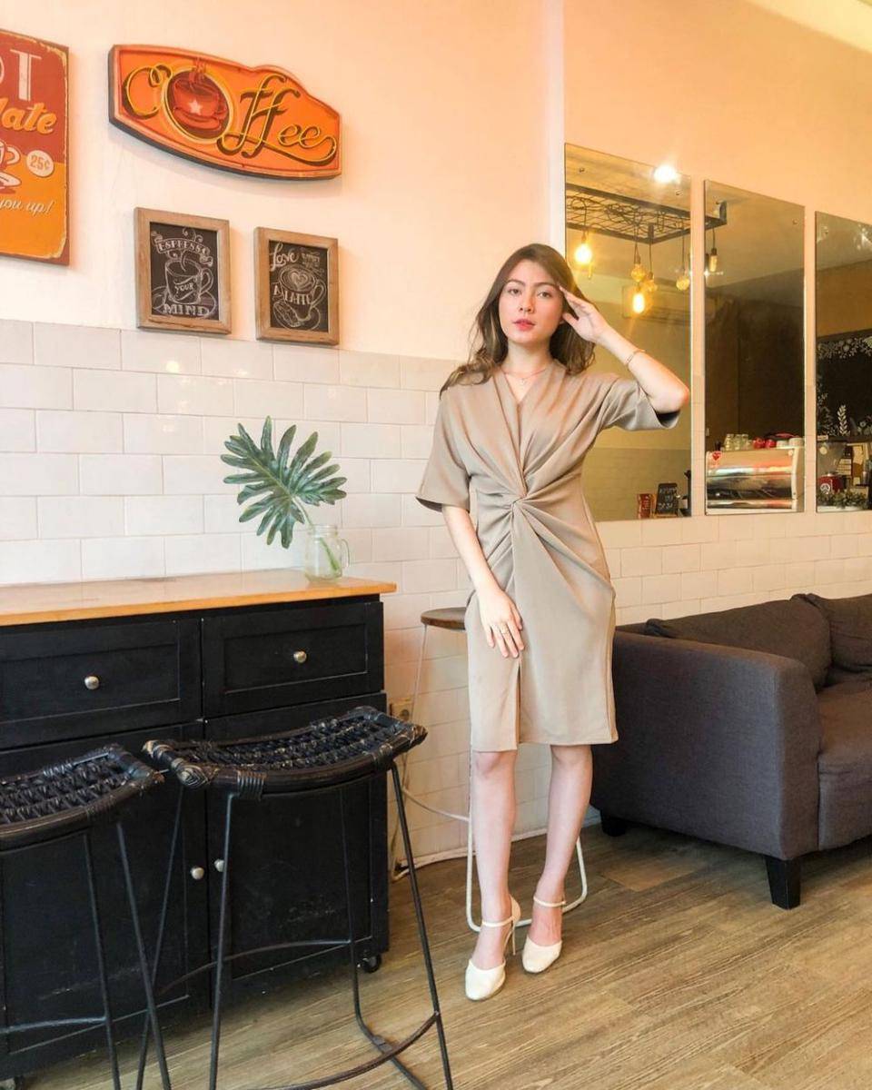 outfit dress ala Haviza Devi Anjani (instagram.com/havizadevianjani)