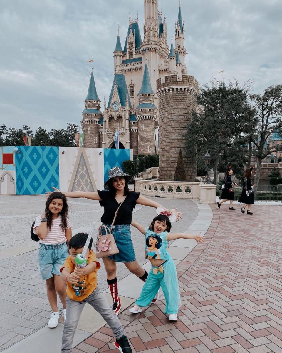potret Nisya Ahmad momong anak (instagram.com/nissyaa/)