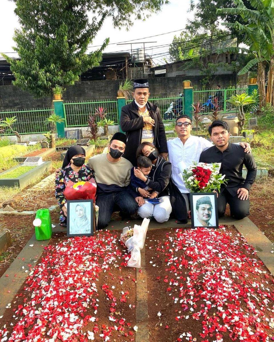 Kenangan Thariq dan keluarga Fuji (instagram.com/opah_faisal)