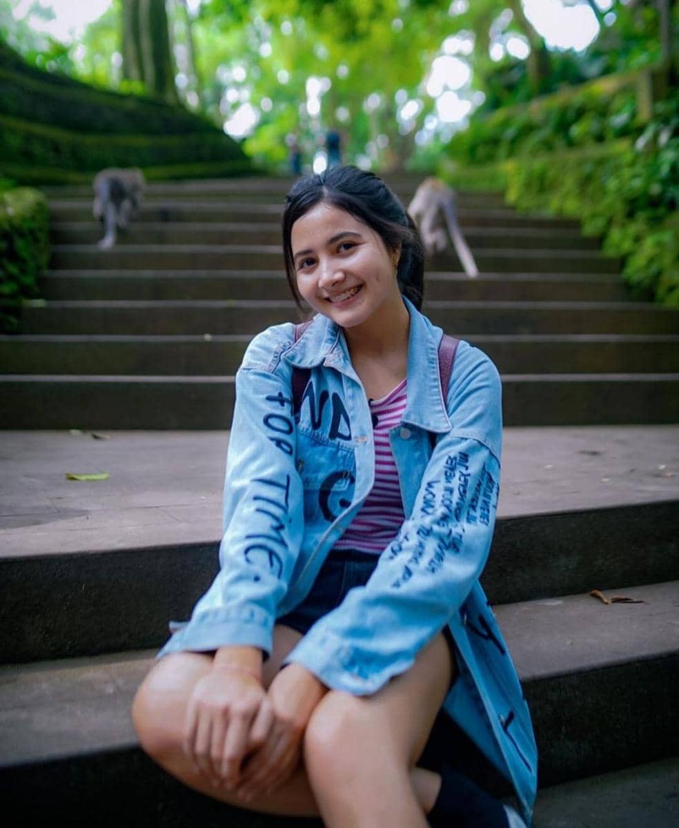 Bulan Sutena (instagram.com/bulansutena)