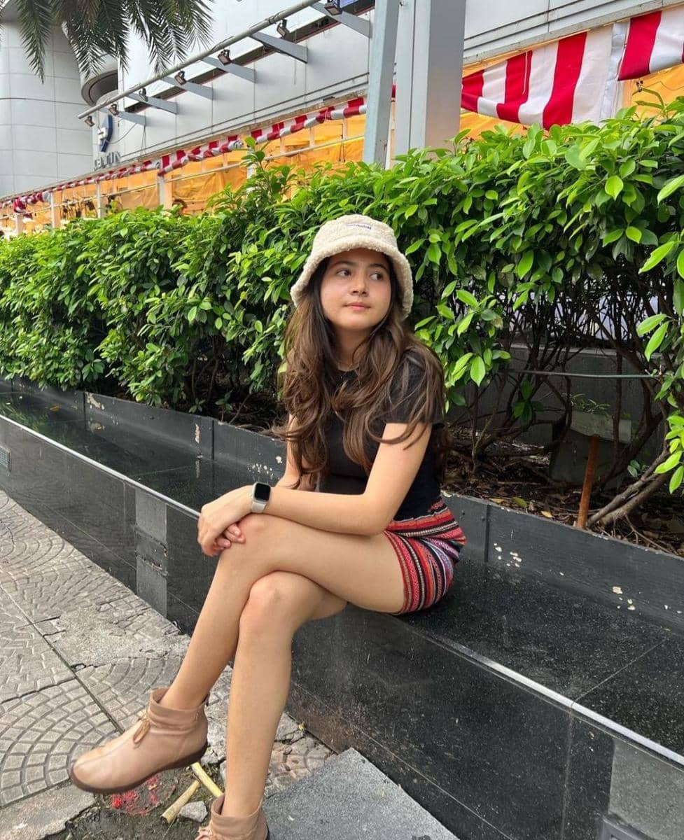 Bulan Sutena (instagram.com/bulansutena)