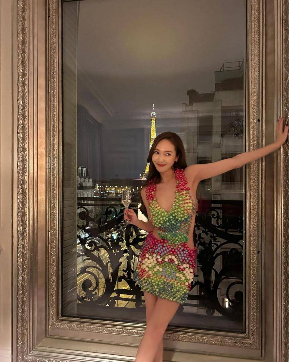Momen Jessica Jung di Paris (instagram.com/jessica.syj)