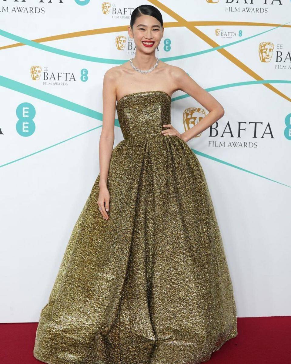 potret Jung Ho Yeon di Red Carpet BAFTA 2023 (instagram.com/justjared)