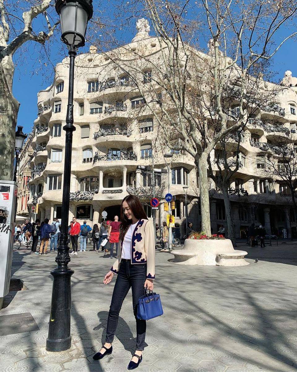 Momen Jessica Jung di Barcelona (instagram.com/jessica.syj)