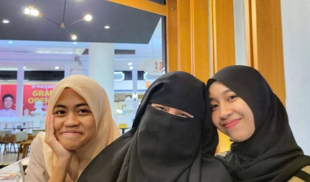 potret Pipik Dian Irawati dan buah hati (instagram.com/_ummi_pipik_)