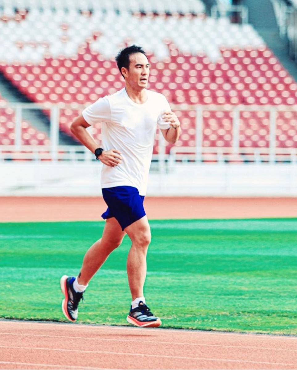 Daniel Mananta saat berlari (instagram.com/vjdaniel)