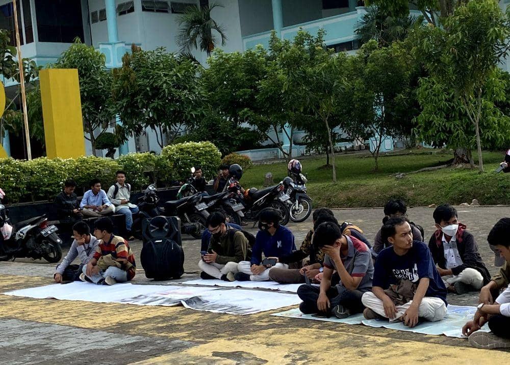 (BEM KM Unsri saat menggelar diskusi protes atas intervensi dari Wakil Rektor III terhadap Pemira) IDN Times/Istimewa