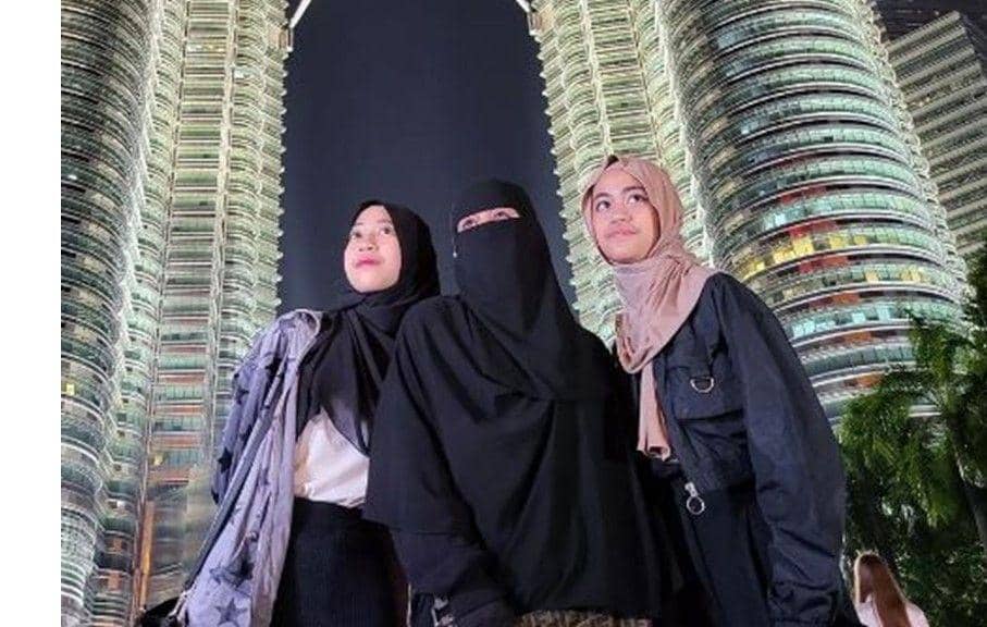 9 Potret Quality Time Pipik Dian Irawati dan Dua Putrinya, Kompak!