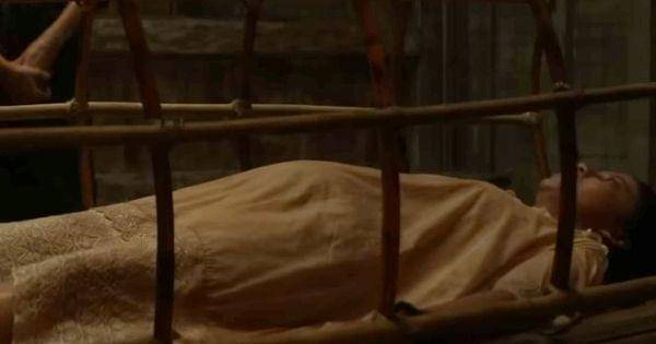 Penampakan jasad di dalam keranda ( Dok. MD Pictures / Sewu Dino )