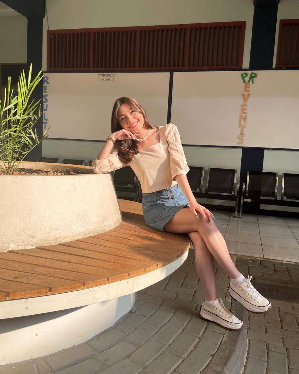 outfit hangout ala Haviza Devi Anjani (instagram.com/havizadevianjani)