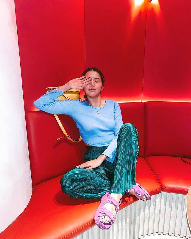 Styling outfit polos Cindy Karmoko (instagram.com/cindykarmoko)
