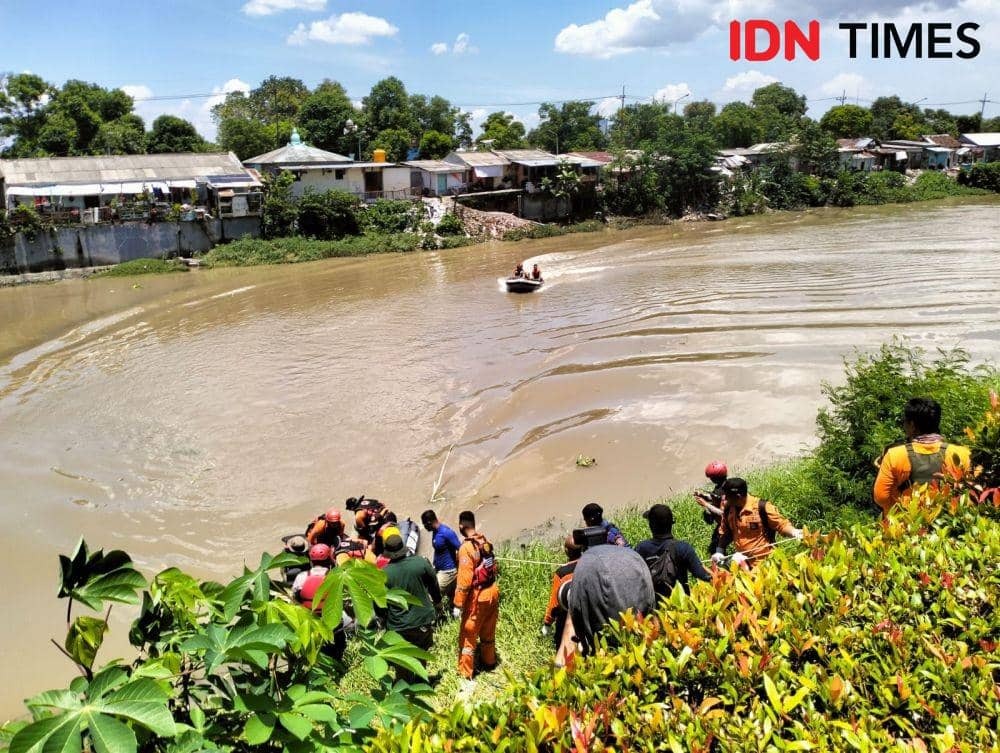 Korban Tenggelam Sungai Jagir Ditemukan di Mangrove