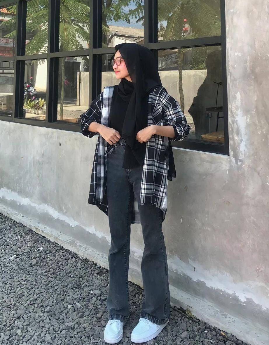 Style hijab boyish (instagram.com/tiasantika09)