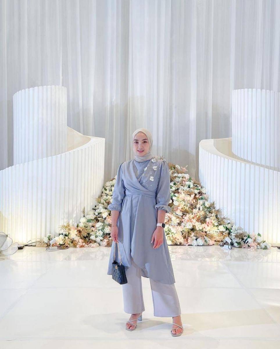 Baju kondangan. (instagram.com/raniekarlina)
