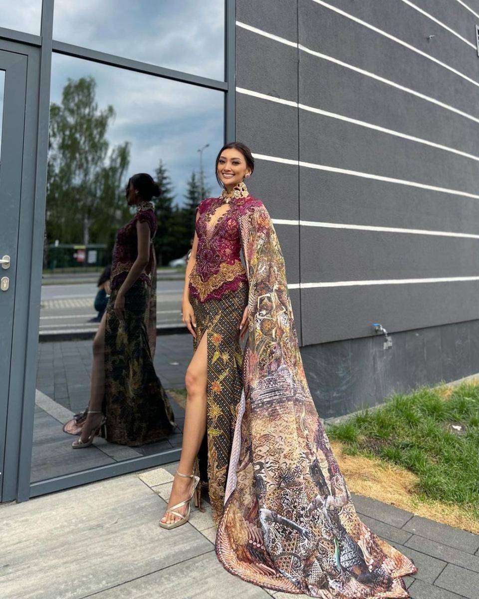 Kebaya brokat. (instagram.com/dindacresheilla)