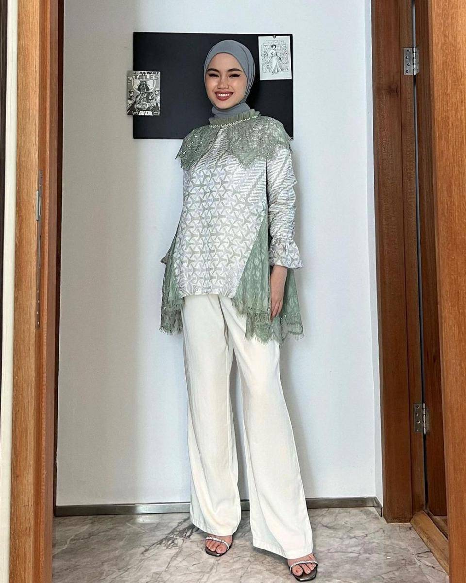 Baju kondangan simple. (instagram.com/sashfir)