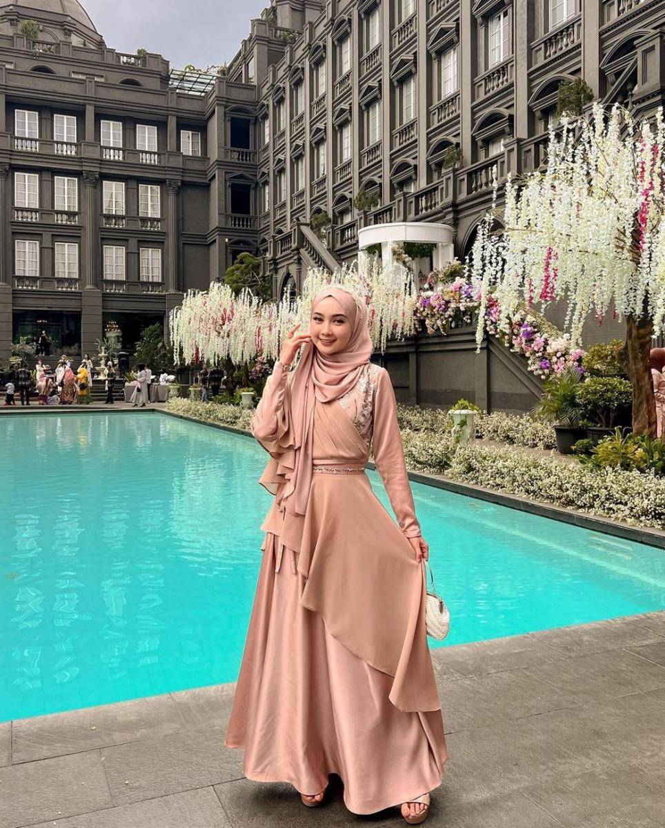 Baju kondangan. (instagram.com/nabilahcil)