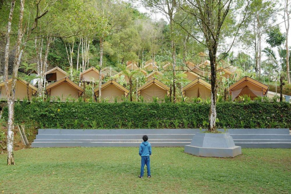 Glamping Menoreh: Lokasi, Paket Menginap, dan Aktivitas Seru