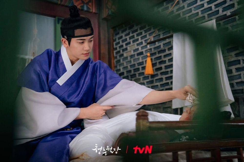 Park Hyung Sik di Our Blooming Youth (instagram.com/tvn_drama)