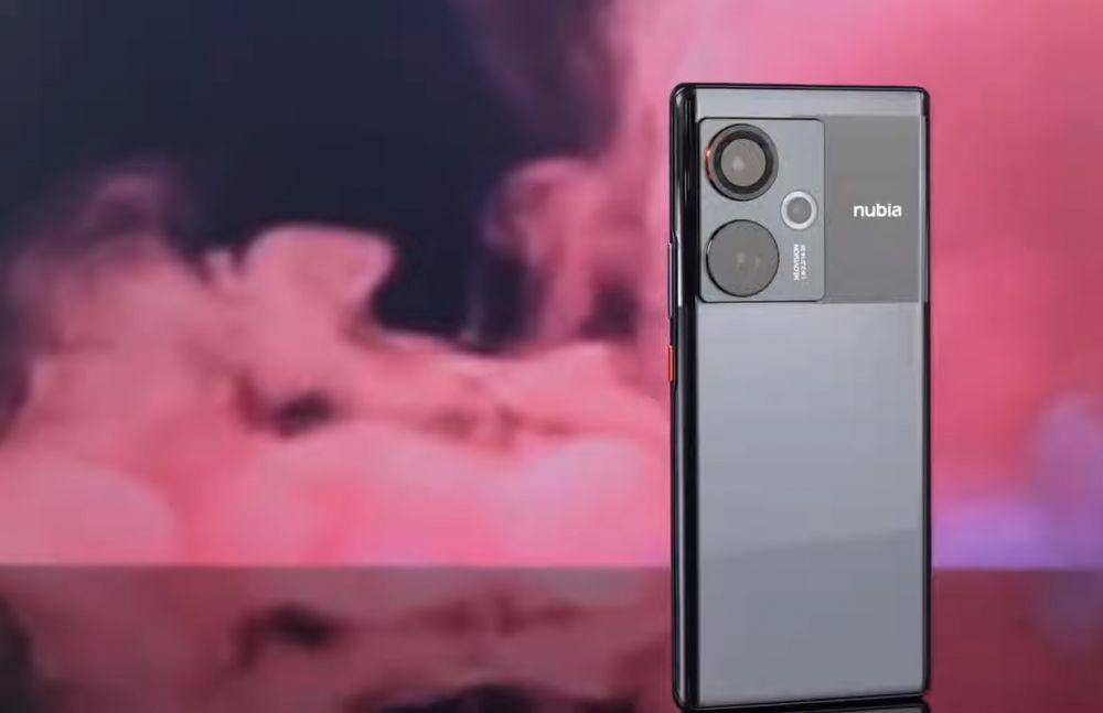 potret ZTE Nubia Z50 (dok. youtube.com/Via Tech)