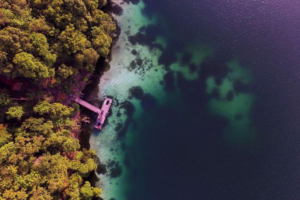 10 Potret Danau Kakaban, Wisata Eksotis di Pulau Derawan