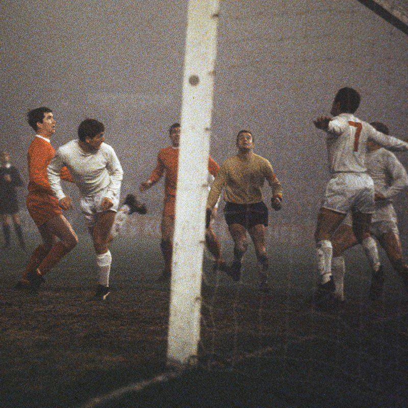 Liverpool kalah dari Ajax Amsterdam dengan skor 1-5 pada Liga Champions 1966/1967. (twitter.com/AFCAjax)