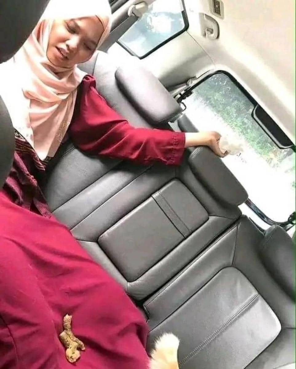kelakuan emak-emak tak biasanya (instagram.com/awreceh.id)
