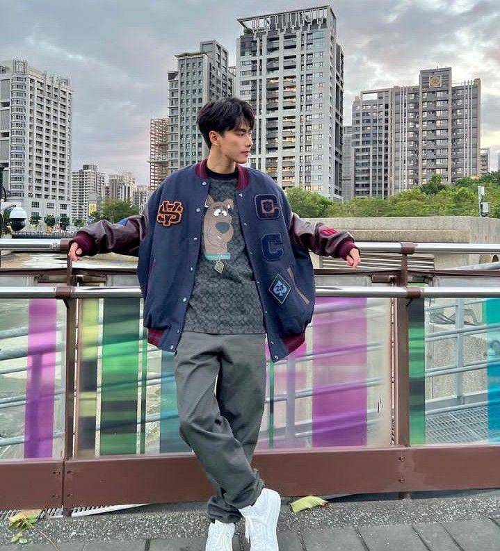 outfit white sneakers ala Ohm (instagram.com/ohmpawat)